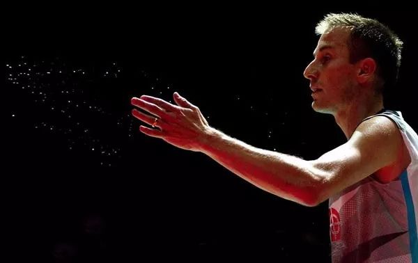 盖德,善使假动作