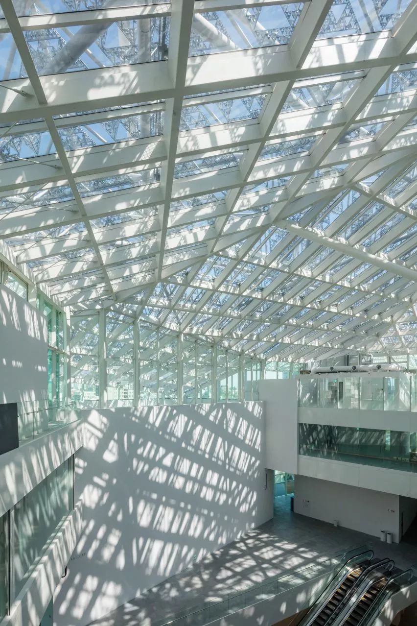 建筑即是美术馆也是公园坂茂台南美术馆设计