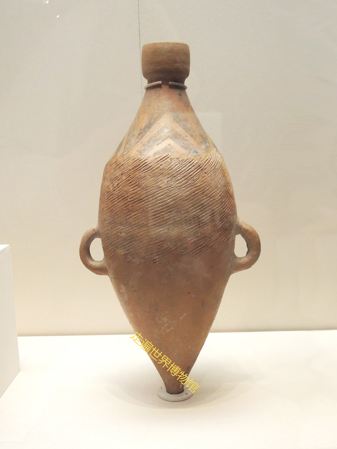 世界博物馆陶器器型概览其中此陶器器型的用途至今无人能解