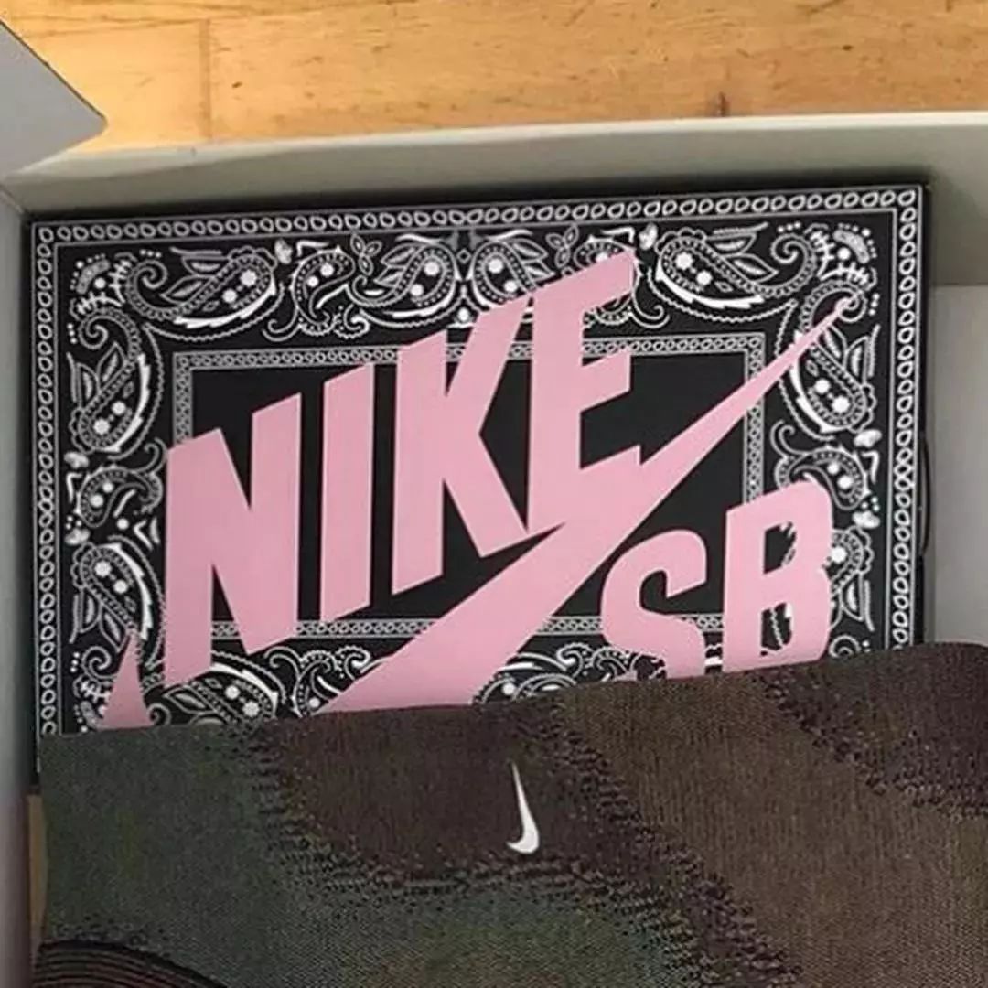 travis scott x sb dunk 亲友限定曝光!