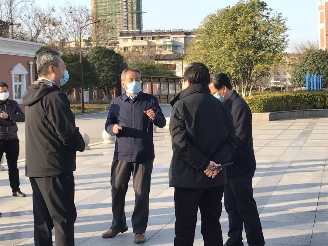 胡启生市长一行到铜陵一中督导检查疫情防控工作