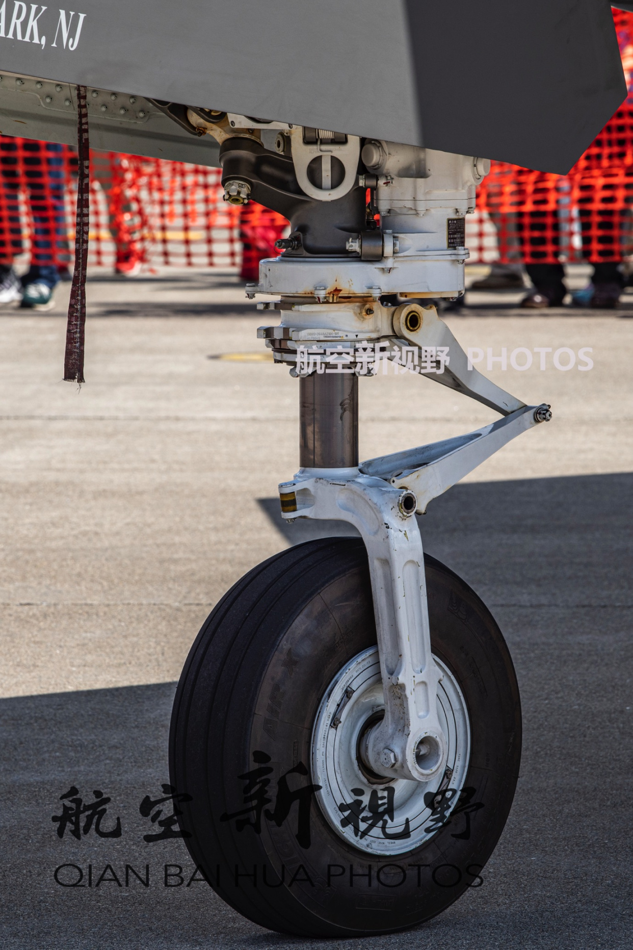 原创f35细节处理近乎完美关键部件使用米其林轮胎起落架生锈了