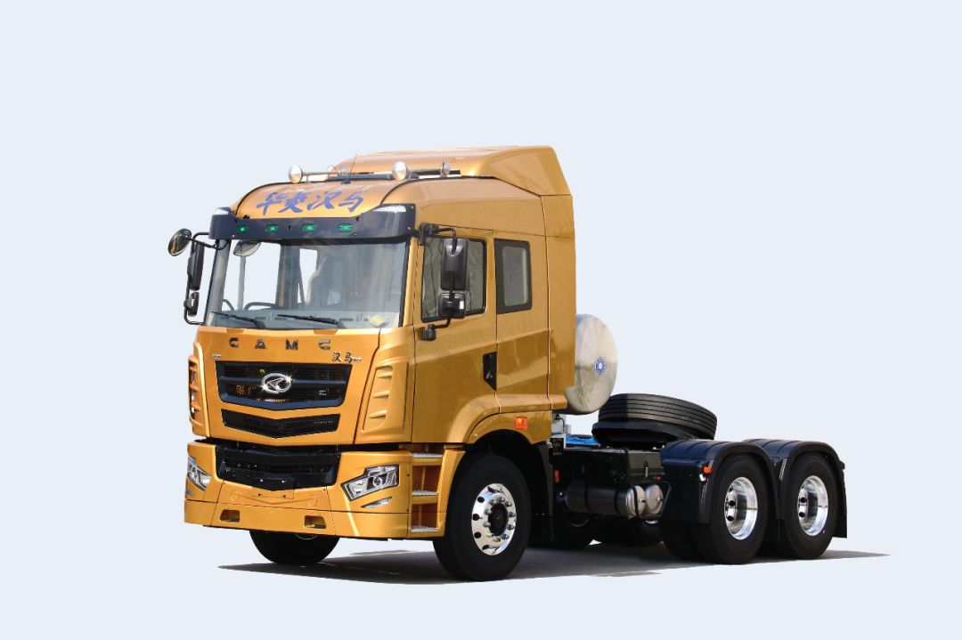 满血复工这款汉马h7天然气牵引车推荐给卡友