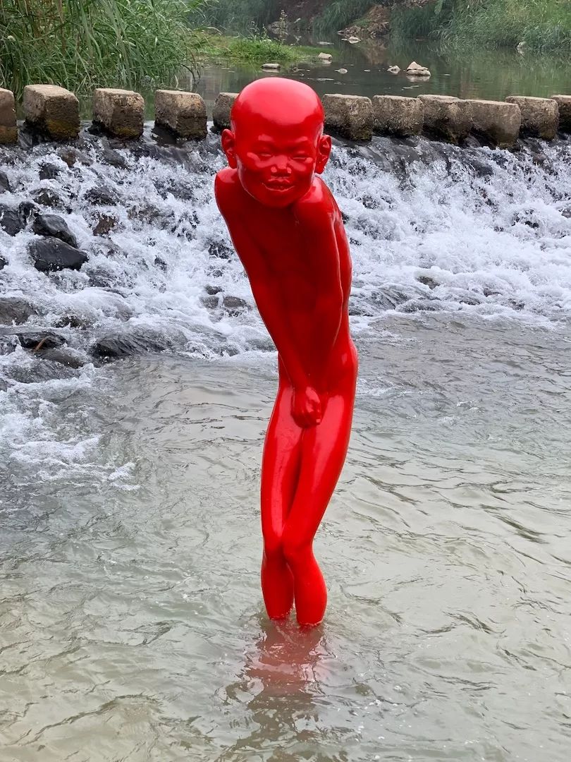 提起陈文令,人们的第一印象多半是"小红人"系列.