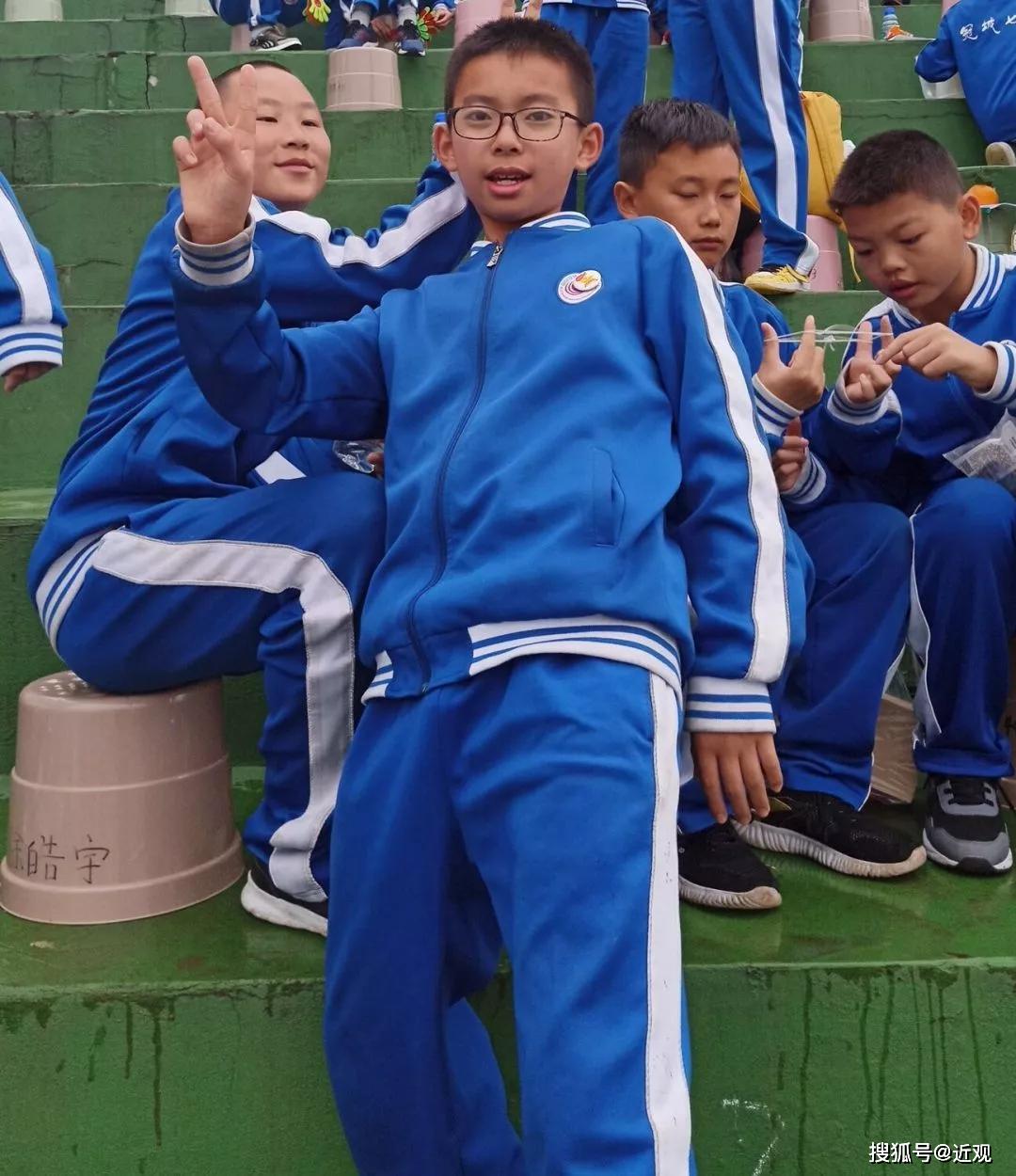 12岁少年用压岁钱买物资捐赠疫线志愿者后悔当时钱没带够