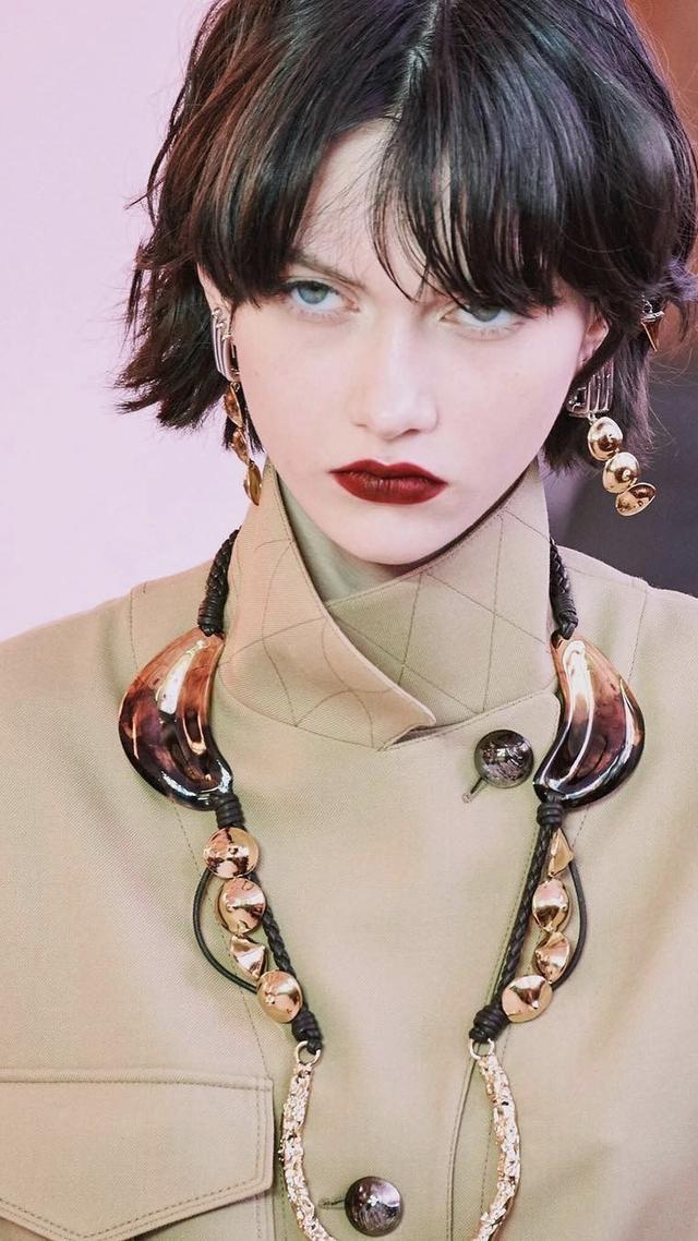 厌世脸sofia鲶鱼脸倪妮高级脸杜鹃没有滤镜美化也能抗镜头