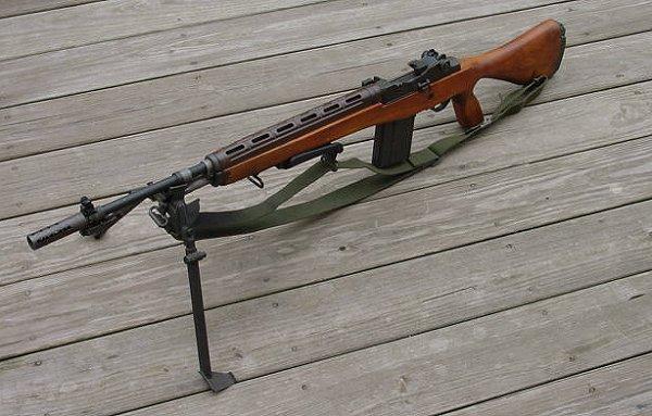 军事丨美军m14步枪依靠自身精度高射程远再次披上战袍