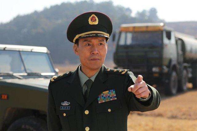 原创帅哥张世会昔日沈丹萍银幕情侣如今65岁妻是美人儿子也成演员