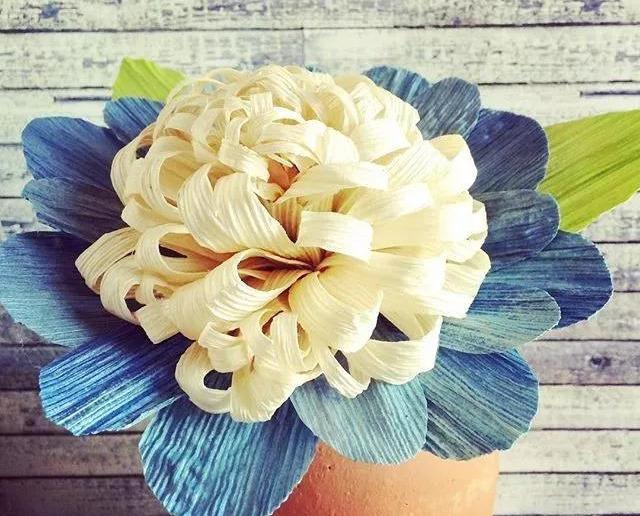 玉米叶真能玩出花来在手工爱好者眼里任何材质都能做手工