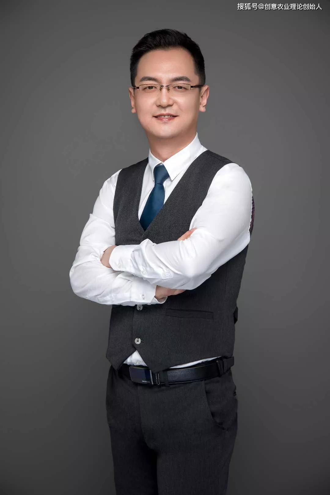 朗诵:四川广播电视台主持人 海江作者:高小丁《从未相见,却永不忘记!