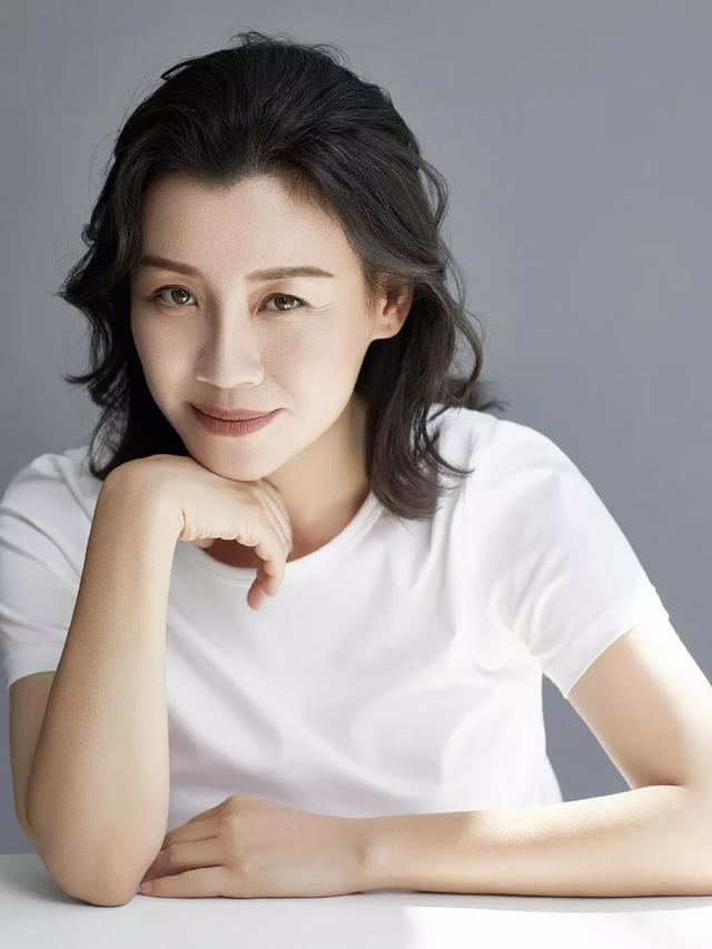 科班出身,演了27年戏,46岁才翻红,她说,有能力就去坚持