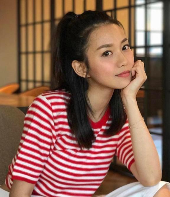 是狐狸精,事因媒体曝出杨爱瑾疑似介入郭永淳和其前妻伍智恒的婚姻,加
