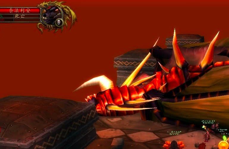 牧师只需要在打奈法的时候停手并注意自己的蓝量即可,猎人主要是风筝