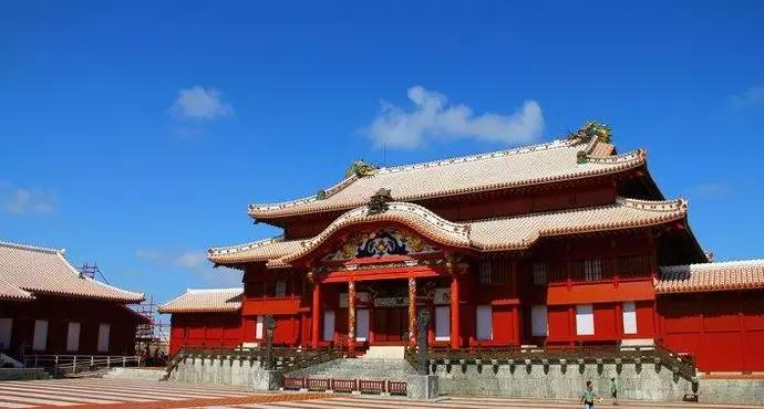 爱在冲绳,水晶教堂里的神圣婚礼_日本