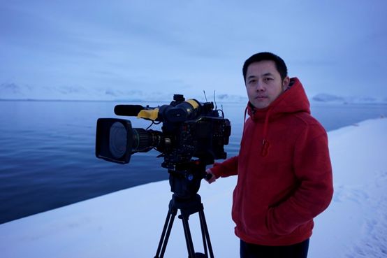 吴家骥在北极黄河站开展科学研究