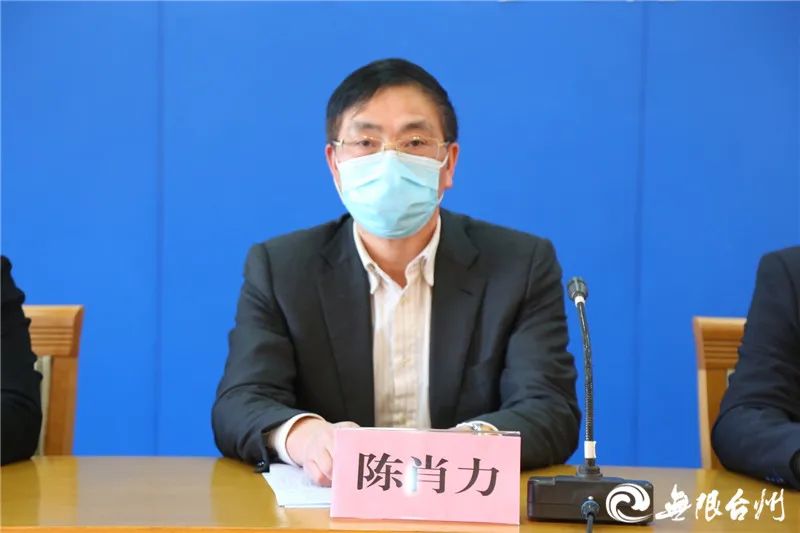 市商务局局长 陈肖力答记者问当前,我市各大商场已陆续复工,为确保