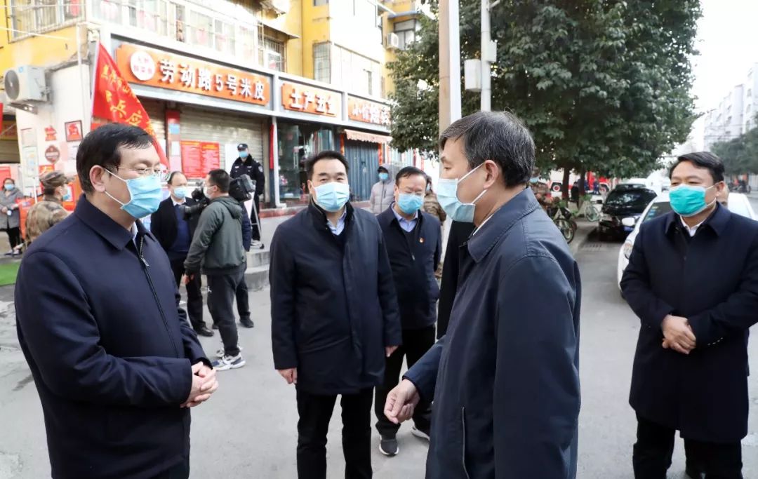 市委书记王小平看望慰问焦作市人民医院驰援武汉医疗队队员孟明哲家属