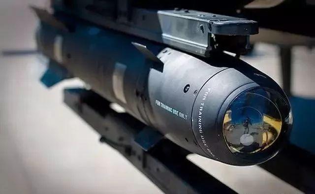 6万美元/枚agm-158c远程反舰导弹(空军)——396万美元/枚agm-158c远程