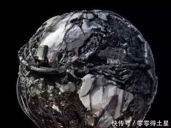 首张在太空中拍摄的地球照片诞生于1978年,再过30余年的第二张照片却