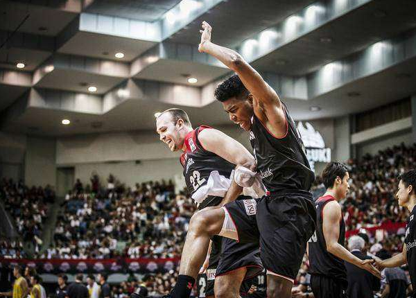 原創前cba狀元輕取2076引領104分大勝擦亮飛刀靜待日本男籃