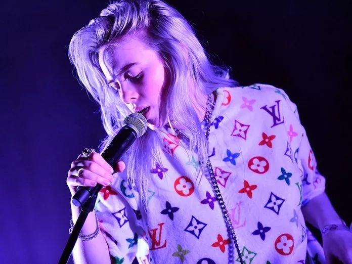 火爆了的billieeilish还能更酷一点吗