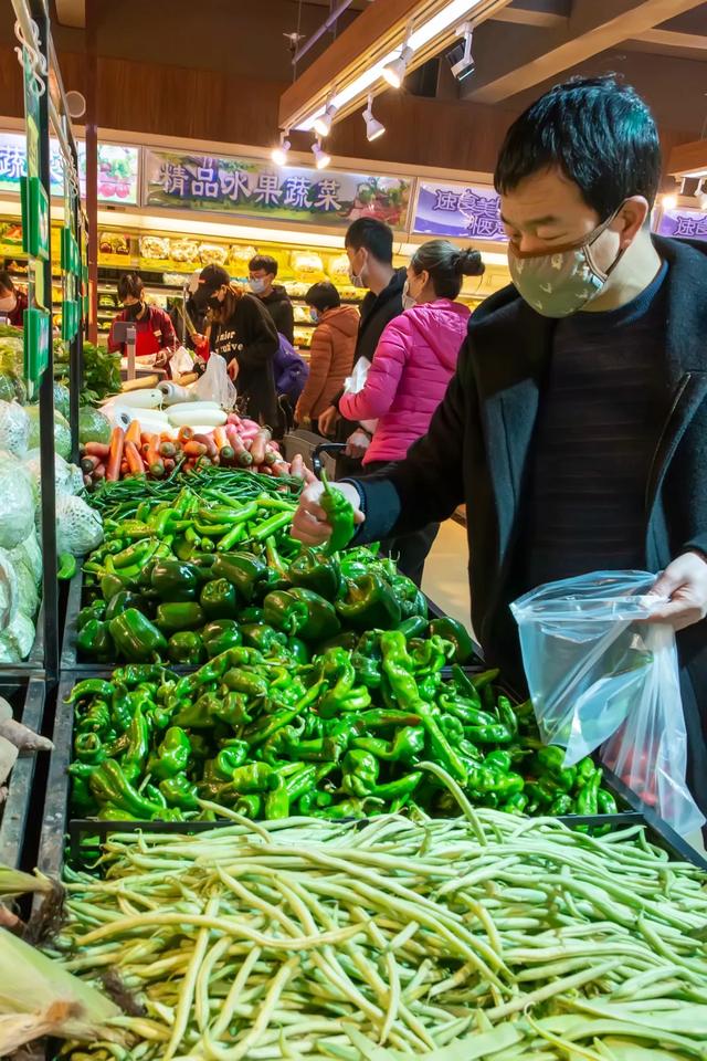 大荔:疫情下的菜篮子(组图)_爱家超市