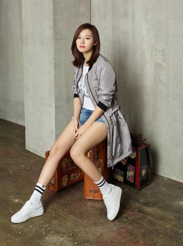 2013年12月,金智媛主演了sbs爱情剧《继承者们》,并获得sbs演技大赏