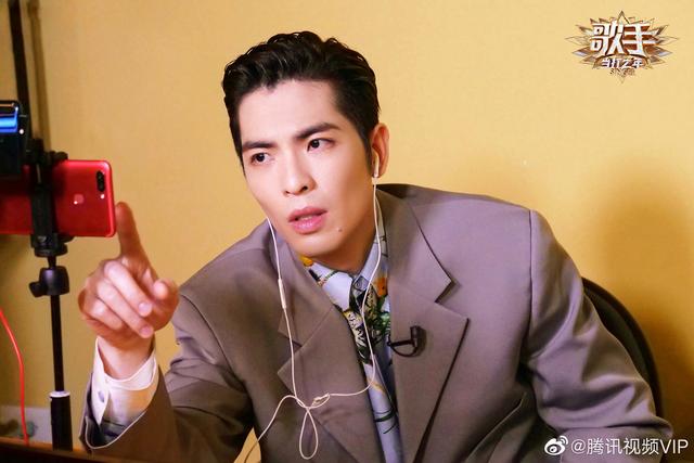 雨神改做太阳萧敬腾用歌声传递温暖力量