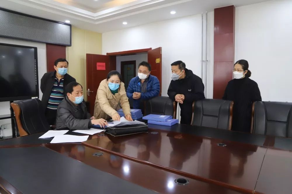 东昌府区教体局副局长刘建吾一行来我校督导疫情防控工作