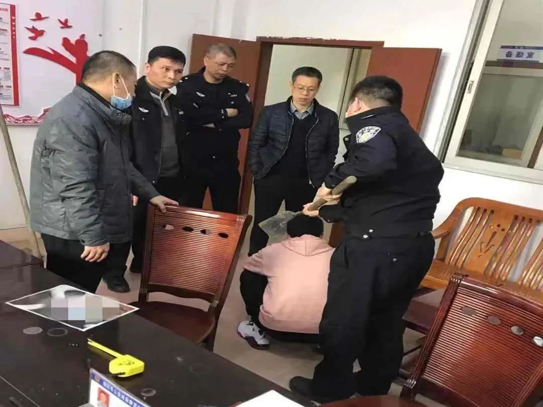 大赞霖磐淮山园内女尸案告破警察十小时内速擒凶手