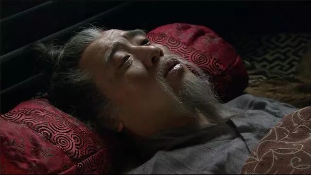 刘备死前将兵权交给李严为何不给诸葛亮刘备真是深谋远虑