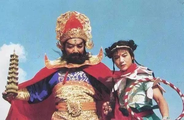 这也是原著里提及哪吒的父亲总是托着塔,被人叫托塔李天王的原因.