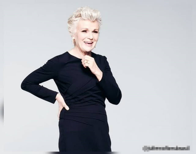 《哈利波特》罗恩母亲扮演者患大肠癌3期,已切部分结肠,正在化疗