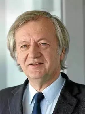 甄选德国阿努夫·冯·阿尼姆德国著名钢琴家舒伯特国际钢琴大赛艺术