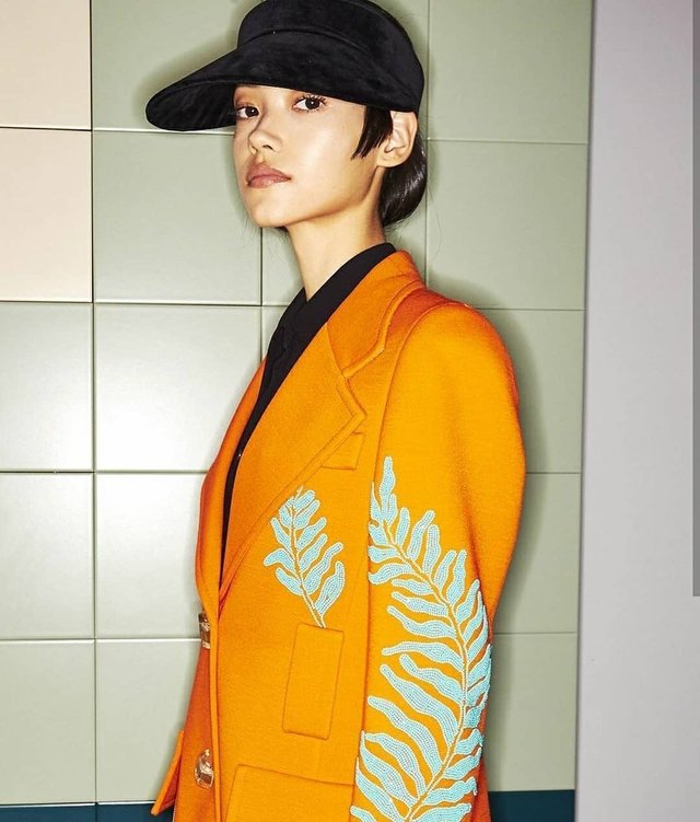 混血模特惊艳时装周_mika