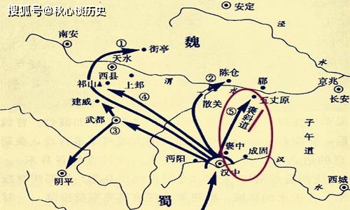 蜀汉建兴三年春,诸葛亮率军南征,深入不毛之地,讨伐雍闿,孟获,秋季就