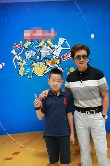 原创黄格选曾凭春水流走红因欢舞获华表奖如今无人问津