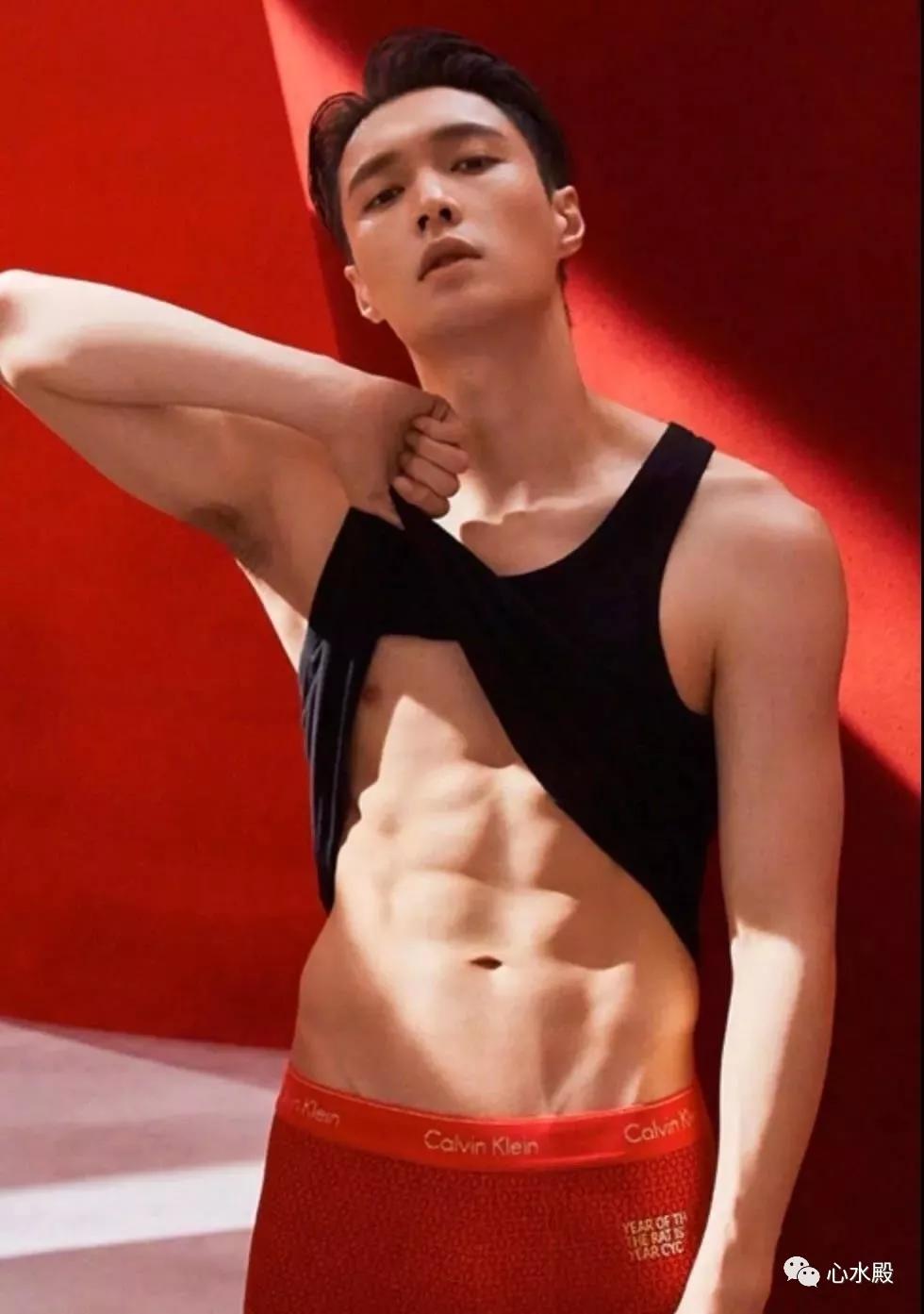 【ck新款】张艺兴真hold得住么?_内裤
