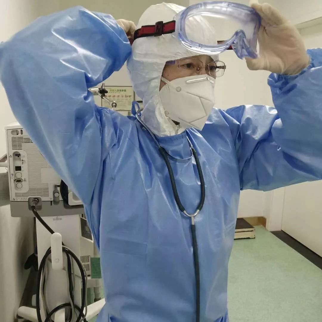 表彰韩城市妇联授予5名抗疫一线女医务人员三八红旗手荣誉称号