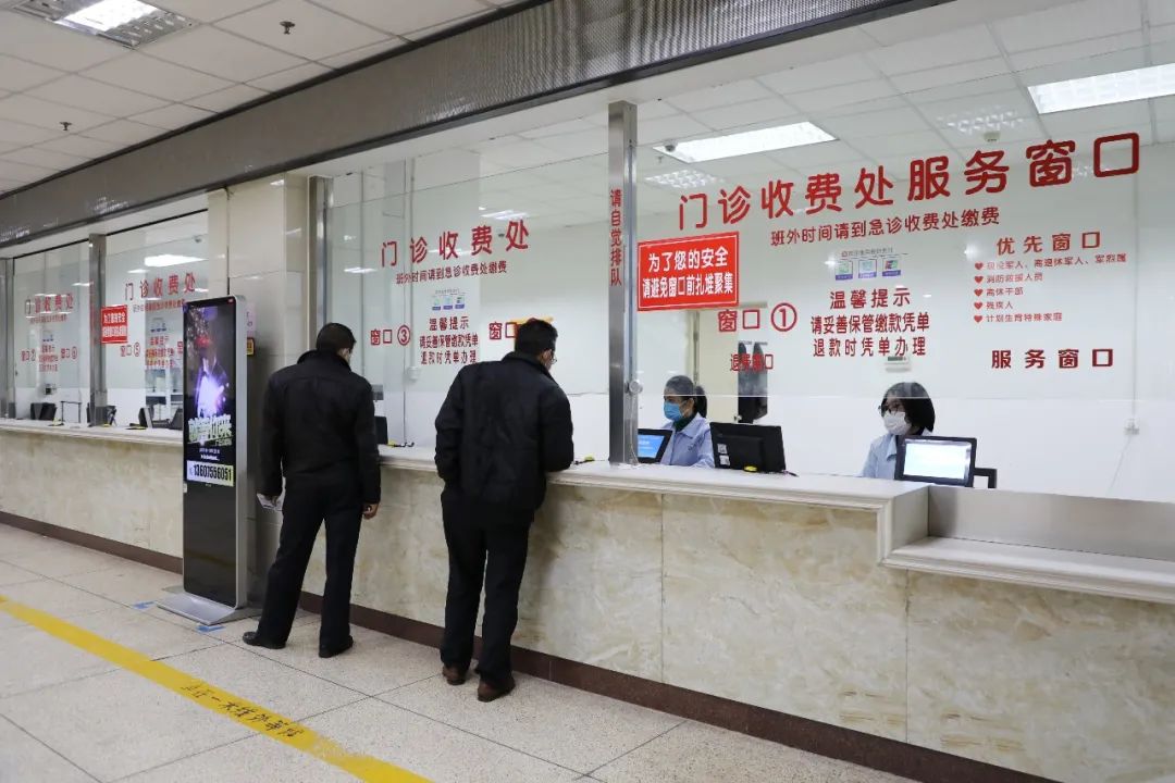 战疫故事丨龙海市第一医院抗疫医务人员的身后有这样一群后勤兵