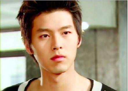 来看看拥有巴掌脸的玄彬,演员生涯的那些令人难以忘记的角色吧