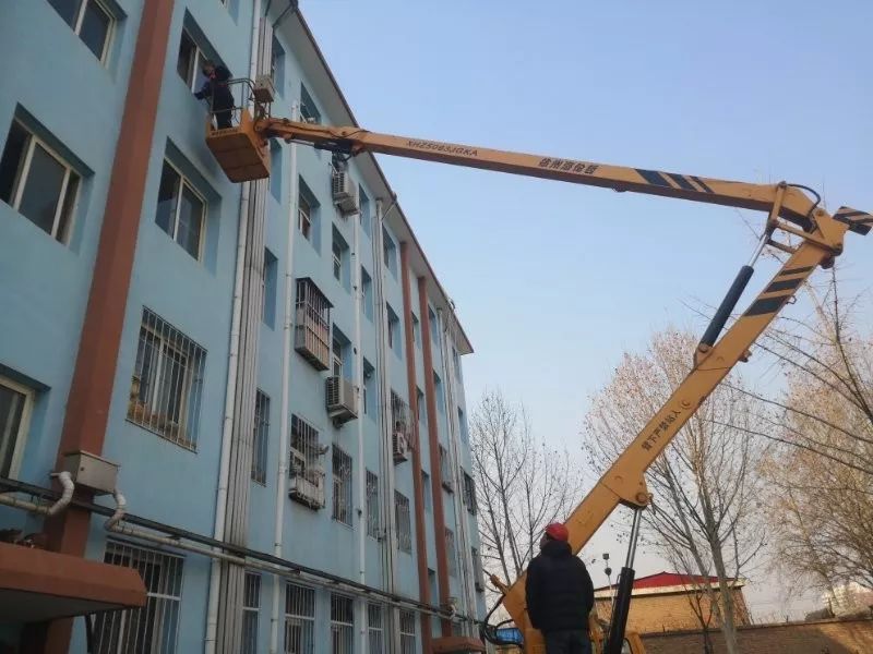 这户在家躲猫猫徐水物探大院社区调用升降车破解谜团