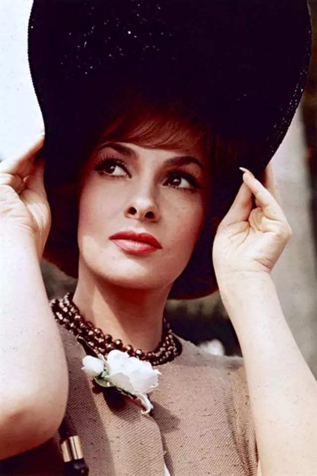 怀念巴黎圣母院女主美艳相册吉普赛歌舞太迷人