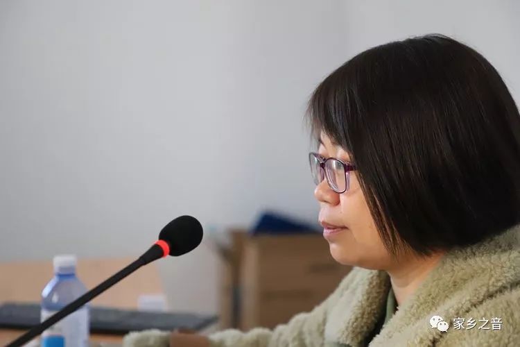 魏玉峰脑袋撞树上了