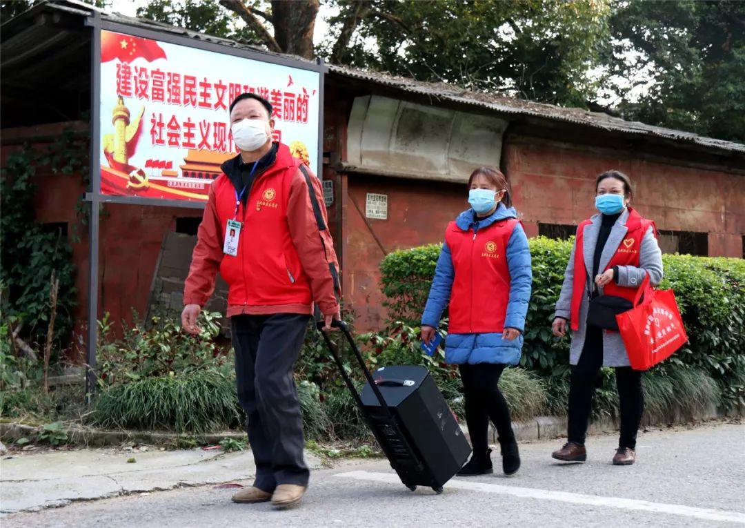 向抗疫一線的社區工作者說一聲:你們辛苦了!_疫情