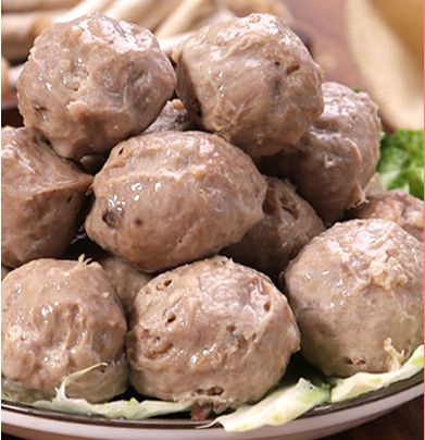 这便是牛肉丸外弹而不硬 牛肉丸&牛筋丸 很多人不清楚牛肉丸与牛筋丸