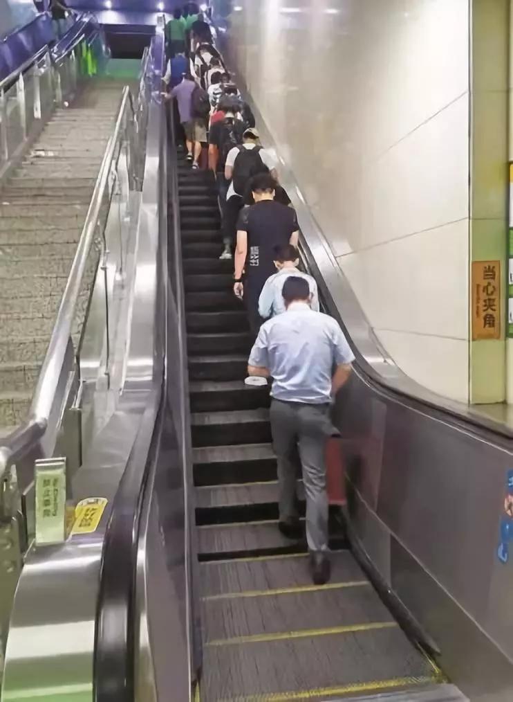 乘坐电梯要注意这几点!