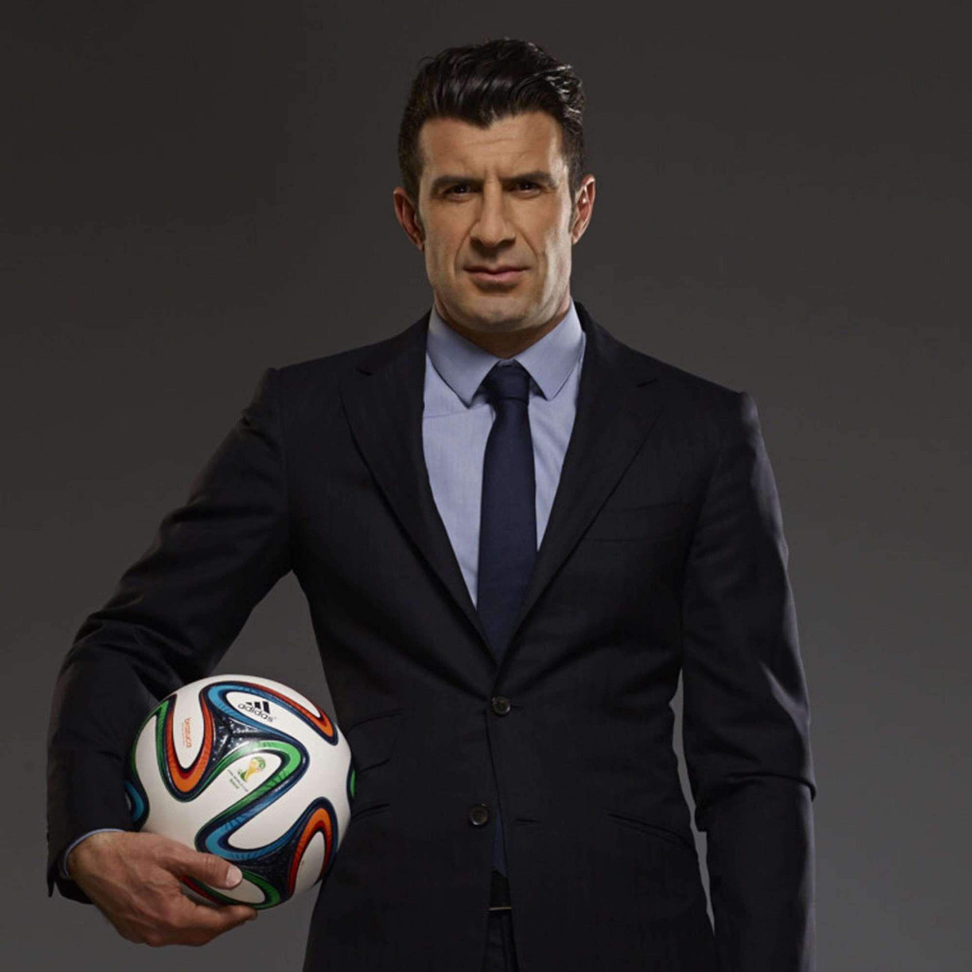 菲戈自传揭秘,皇马与巴萨喜欢运用"特殊技巧",保持他们的优势_欧足联