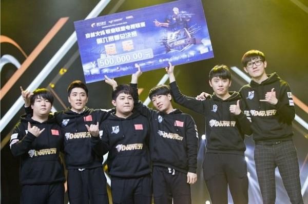 cfpl丨永不过时的战术:s6国图决胜负 白鲨上半场建立大优势_战队