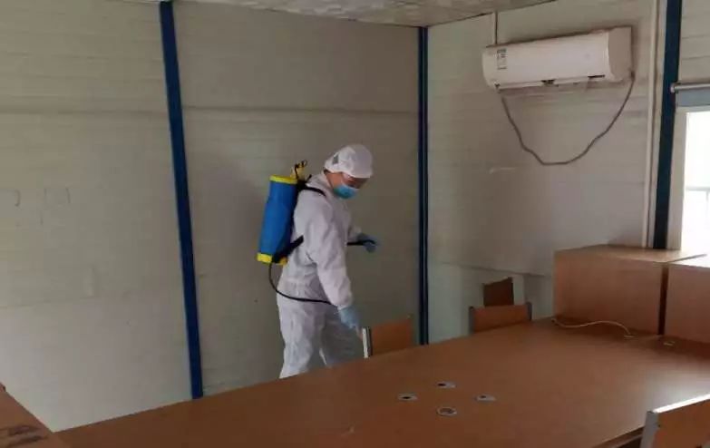就餐防控引导防疫医疗室及消毒物资废弃口罩专用垃圾箱返工人员隔离
